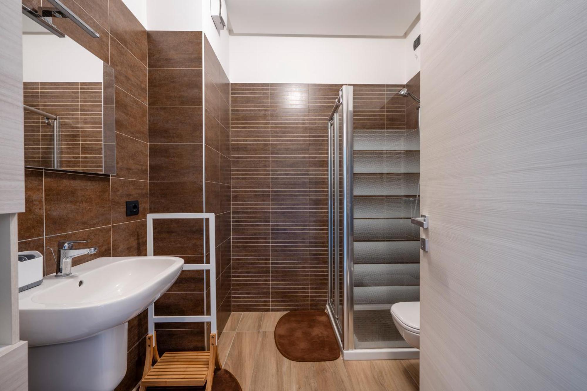 Kind Park - Sleek Apartment With Terrace & Parking Bari Exterior foto